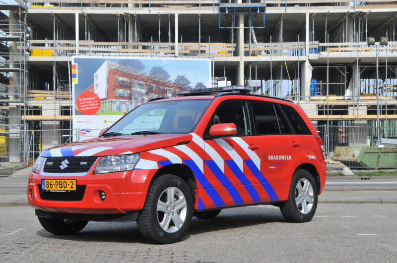 Kenteken: 86-PBD-2 Roepnummer: 18-848 > -- Type voertuig: DAT-OVD Merk &amp; Type: Suzuki Grand Vitara 2,4 Opbouw: Bouwjaar: 2010 In dienst: 2010 Uit dienst: 2020. Vanaf 2016 > 2018 gestationeerd te Gorinchem