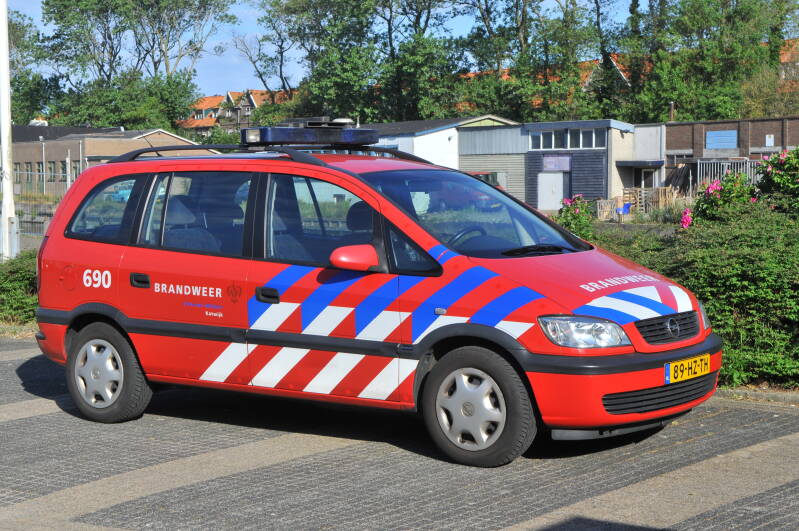 Kenteken: 89-HZ-TH Roepnummer: 690 Type voertuig: DA-CD Merk &amp; Type: Opel Zafira 1,8-Comfort Opbouw: Bouwjaar: 2002 In dienst: 2002 Uit dienst: 2012