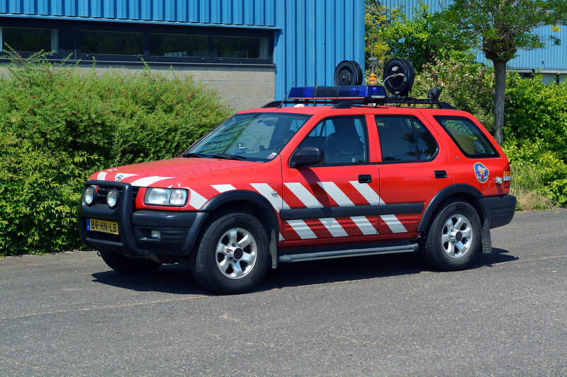 Kenteken: 89-HN-LB Roepnummer: G25 Type voertuig: DA-ME Merk &amp; Type: Opel Frontera 2.2i Opbouw: Scholten Bouwjaar: 2001 In dienst: 2001 Uit dienst: Standplaats: Bergen op Zoom