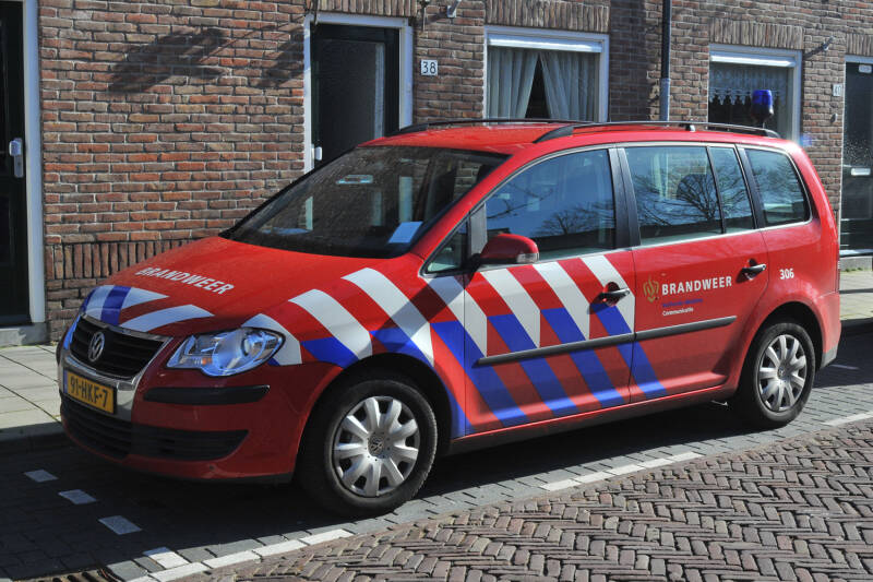 Kenteken: 91-HKF-7 Roepnummer: 66-306 Type voertuig: DA Merk &amp; Type: Volkswagen Touran 1,9TDi Opbouw: Bouwjaar: 2009 In dienst: 2009 Uit dienst: 2011. Naar Regio