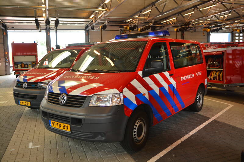 Kenteken: 91-TN-BN Roepnummer: 62-803 > 16-3103 Type voertuig: DB Merk &amp; Type: Volkswagen Transporter T5 Opbouw: Bouwjaar: 2006 In dienst: 2006 Uit dienst: