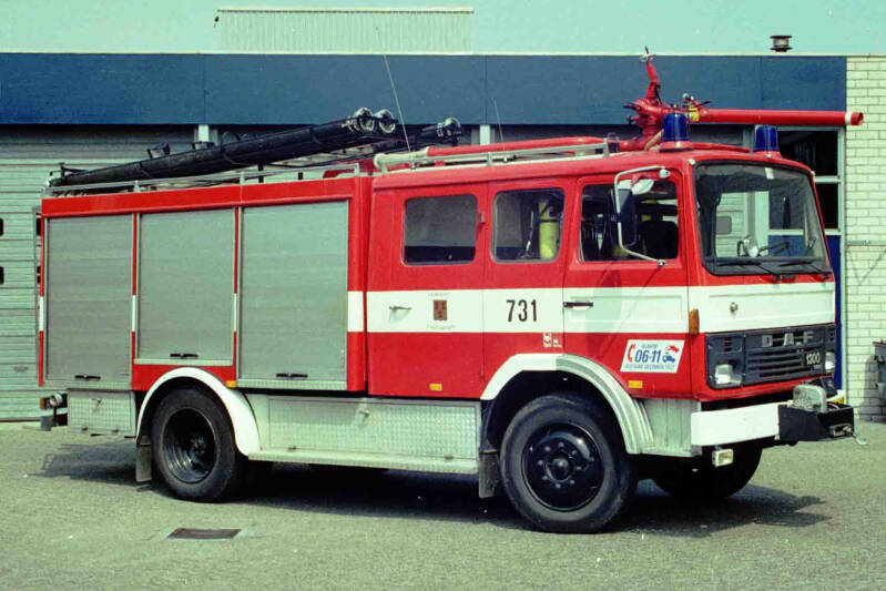 Kenteken: 92-PB-05 Roepnummer: 731 Type voertuig: TS10 LD2400 HD240 T2000/150 Merk &amp; Type: DAF FF1300DT340 Opbouw: den Hartog-Ziegler Bouwjaar: 1981 In dienst: 1981 Uit dienst: 2000.Geëxporteerd naar: Argentinië (Plaza Huincul) 