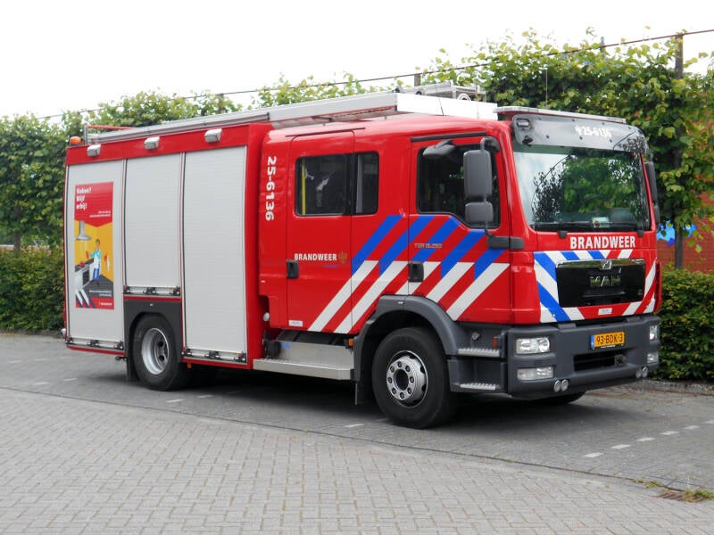 Kenteken: 93-BDK-3 Roepnummer: 25-6136 Type voertuig: TS7 LD3000 HD250 T1500 Merk &amp; Type: MAN 15.250BL[TGM] Opbouw: DRV-Jöhstadt Bouwjaar: 2013 In dienst: 2013 Uit dienst: