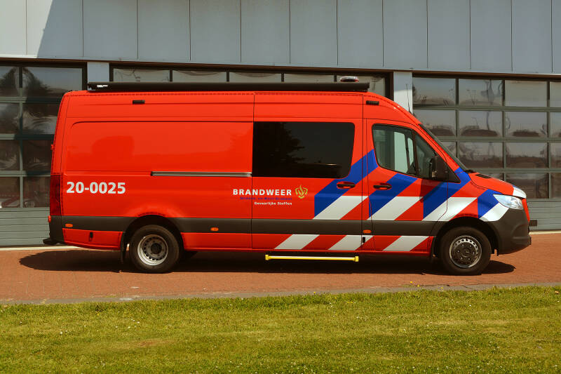 Kenteken: 93-BRV-5 Roepnummer: 20-0025 Type voertuig: GS6-SI Merk &amp; Type: Mercedes Benz 519CDi43[Sprinter] Opbouw: Akkermans Bouwjaar: 2021 In dienst: 2021