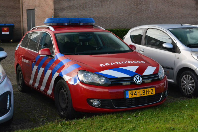 Kenteken: 94-LBH-2 Roepnummer: Type voertuig: DA Merk &amp; Type: Volkswagen Golf-Variant 1,4SDi Opbouw: Bouwjaar: 2010 In dienst: 2018 Uit dienst: