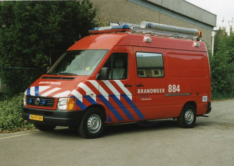 Kenteken: 96-VT-VR Roepnummer: 884 Type voertuig: WO Merk &amp; Type: Volkswagen LT35A 2,5TDi Opbouw: C&amp;C-Products Bouwjaar: 2001 In dienst: 2001 Uit dienst: 2005. Ombouw naar PM6
