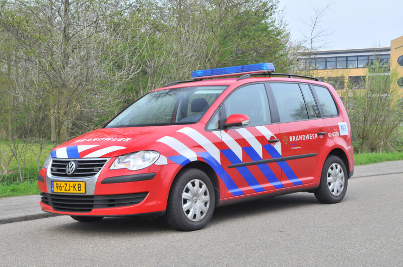 Kenteken: 96-ZJ-KB Roepnummer: 02-0206 Type voertuig: DA Merk &amp; Type: Volkswagen Touran 2,0D Opbouw: MAN Bouwjaar: 2008 In dienst: 2008 Uit dienst: 2021