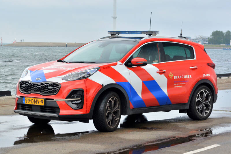 Kenteken: 99-DMV-9 Roepnummer: 28-6492 Type voertuig: DAT-OVD Merk &amp; Type: Kia Sportage Opbouw: Bouwjaar: 2021 In dienst: 2021 Uit dienst: Standplaats: den Helder