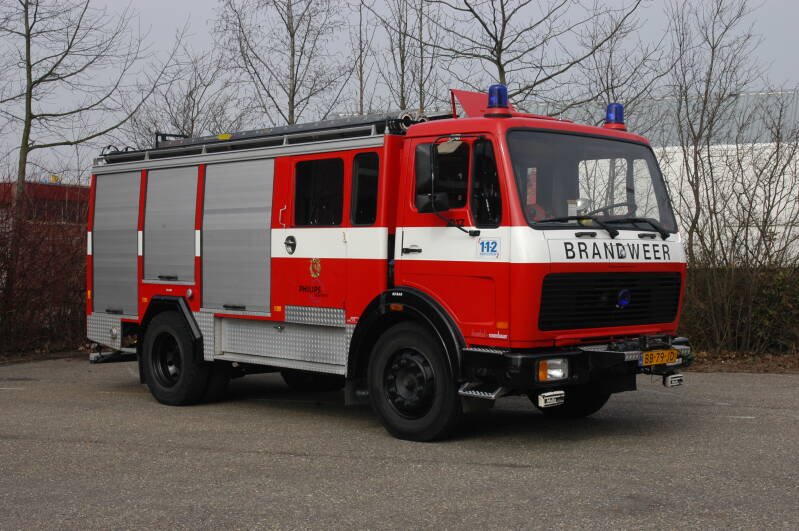 Kenteken: BB-79-JD Type voertuig: TS9 LD2500 HD250 T2000/150 Merk &amp; Type: Mercedes Benz 1017F36 Opbouw: Doeschot-Rosenbauer Bouwjaar: 1981 In dienst: 1998 Uit dienst: 200. Standplaats: Terneuzen. Geëxporteerd naar: Argentinië. 