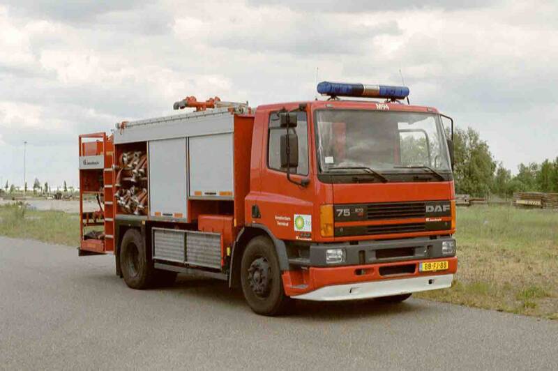 Kenteken: BB-FJ-88 Roepnummer: M94 Type voertuig: SB3 LD10000 T-/6000 Merk &amp; Type: DAF FF75.270B380 Opbouw: Kronenburg Bouwjaar: 1994 In dienst: 1994 Uit dienst: Standplaats: Amsterdam
