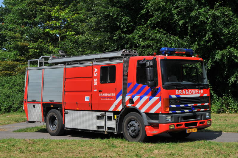 Kenteken: BB-GJ-01 Roepnummer: AS55-1 Type voertuig: AS6 LD8000 T-/4000 Merk &amp; Type: DAF FF75.270RC430 Opbouw: Rosenbauer Bouwjaar: 1994 In dienst: 2003 Uit dienst: 2010 Standplaats: Leemkuil  Opmerkingen: Naar SFS.