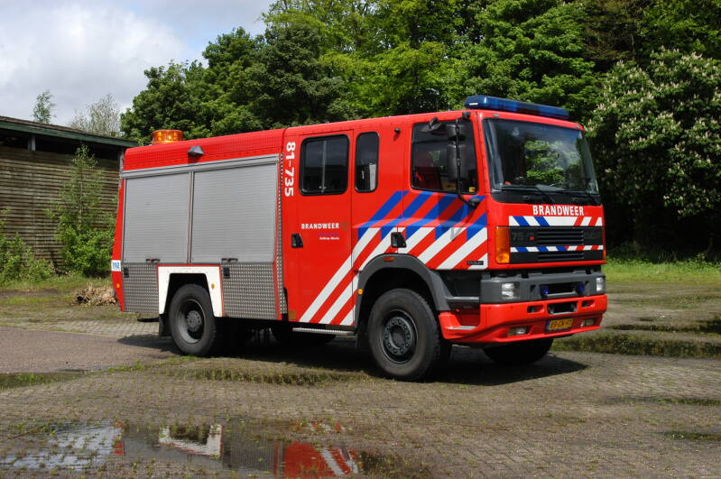 Kenteken: BB-GN-97 Roepnummer: 625 > 735 > 22-2542 Type voertuig: TS9 LD3000 HD250 T2400 Merk &amp; Type: DAF FFV75.240RC365 Opbouw: Rosenbauer Bouwjaar: 1994 In dienst: 1994 Uit dienst: 2013.Geëxporteerd naar: Argentinië (Ensenada) 