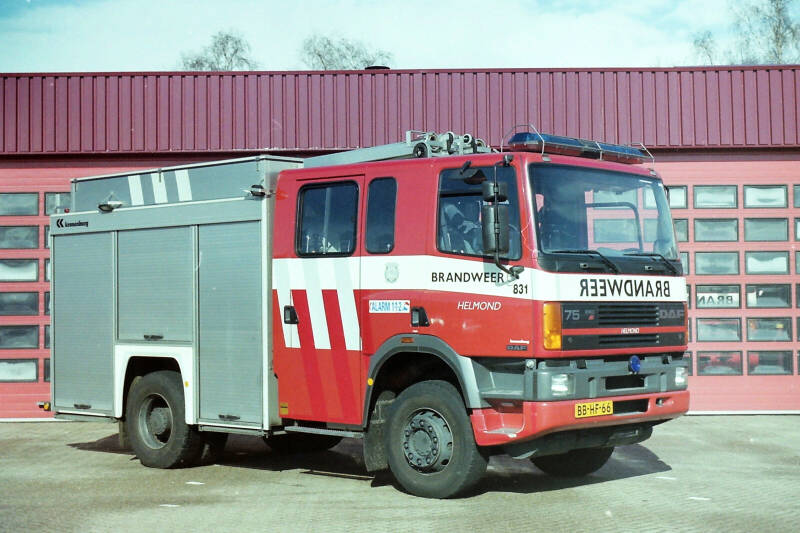 Kenteken: BB-HF-66 Roepnummer: 724 > 821 > 81-831 > 81-820 > 22-3242 Type voertuig: TS6 LD3000 HD250 T2400 Merk &amp; Type: DAF FFV75.240RC365 Opbouw: Kronenburg Bouwjaar: 1994 In dienst: 2005 Uit dienst: 2012. 