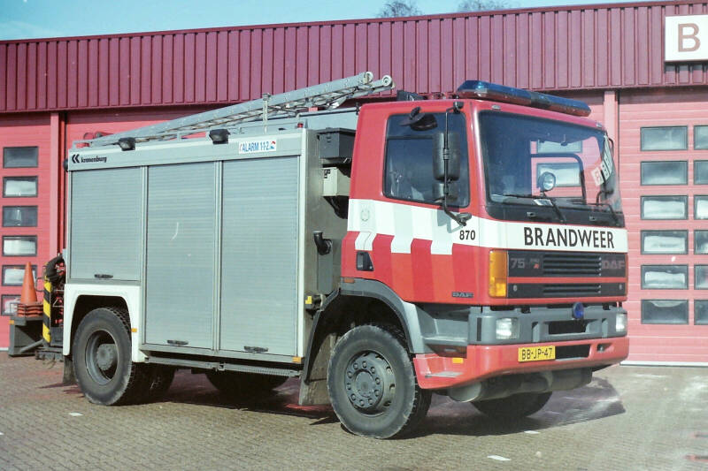 Kenteken: BB-JP-47 Roepnummer: 750 > 81-870 > 22-5072 Type voertuig: HV-1 Merk &amp; Type: DAF FFV75.240RC365 Opbouw: Kronenburg-Palfinger Bouwjaar: 1994 In dienst: 1994 Uit dienst: 2017. Naar: Argeninië (Colón, Entre Rios) Opmerkingen: Regionaal voertuig.