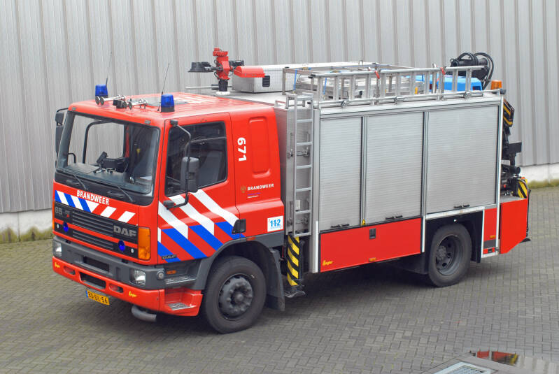 Kenteken: BD-DL-56 Roepnummer: 46-671  Type voertuig: HV-KR Merk &amp; Type: DAF FF65.210NC380 Opbouw: Ziegler Brandweertechniek- Atlas Bouwjaar: 1995 In dienst: 1995 Uit dienst: 2016