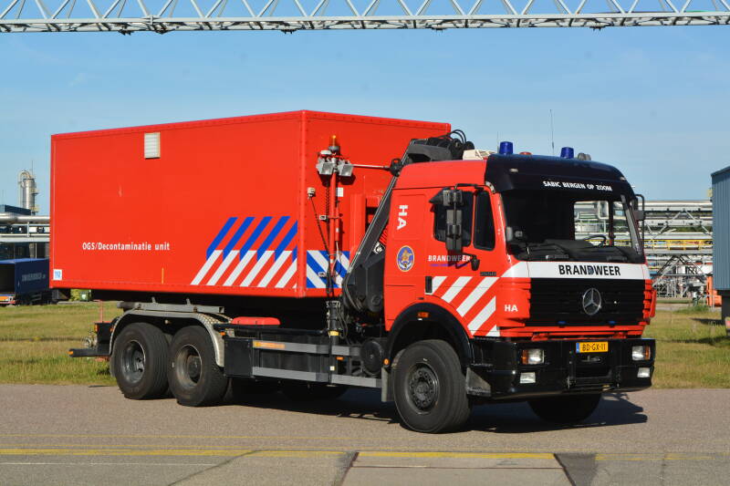 Kenteken: BD-GX-11 Roepnummer: G55 Type voertuig: HA-KR Merk &amp; Type: Mercedes Benz 2650AK59 Opbouw: Leebur-Hiab Bouwjaar: 1995 In dienst: 2001 Uit dienst: Standplaats: Bergen op Zoom