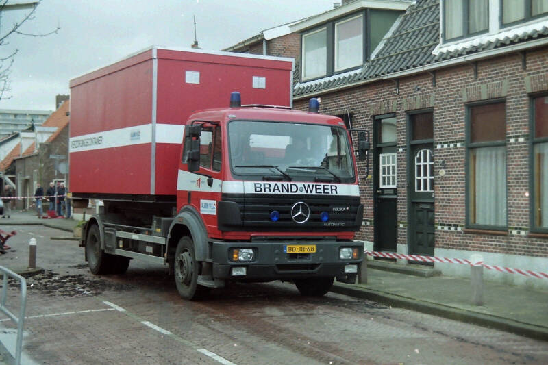 Kenteken: BD-JH-68 Roepnummer: 762 Type voertuig: HA Merk &amp; Type: Mercedes Benz 1827-45 Opbouw: Leebur Bouwjaar: 1996 In dienst: 1996 Uit dienst: 2016