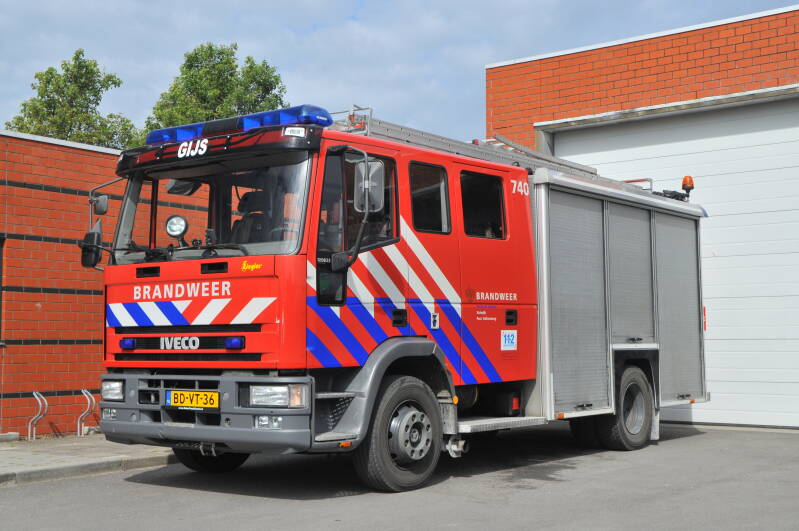 Kenteken: BD-VT-36 Roepnummer: 740 Type voertuig: TS8 LD2800 HD265 T1500 Merk &amp; Type: Iveco ML120E23[EuroCargo] Opbouw: Ziegler Brandweertechniek Bouwjaar: 1996 In dienst: 1996 Uit dienst: 2013.Opmerkingen: Naar Trainingscentrum (TRC) te Vlissingen (19-45