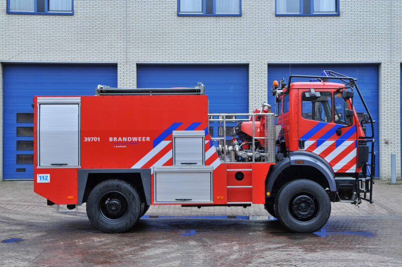 Kenteken: BF-XX-65 Roepnummer: 39-701 Type voertuig: TW3 LD1600 T5000 Merk &amp; Type: Mercedes Benz 1827AK36 Opbouw: Mucar-Hale Bouwjaar: 1997 In dienst: 1997 Uit dienst: 2009 Geëxporteerd naar: Denemarken (Tønder korps Rømø)