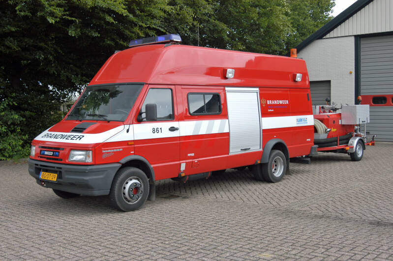 Kenteken: BG-DT-39 Roepnummer: 861 Type voertuig: PM7 / SL Merk &amp; Type: Iveco Turbo Daily 59.12 Opbouw: Mucar Bouwjaar: 1998 In dienst: 1998 Uit dienst: 2009