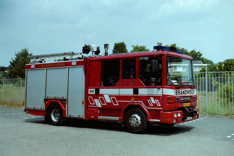 Kenteken: BH-ZT-44 Roepnummer: 533 > 6533 Type voertuig: TS. LD3000 HD300 T1500 Merk &amp; Type: Dennis Rapier XL Opbouw: John Dennis-Godiva Bouwjaar: 2000 In dienst: 2000 Uit dienst: 2016. Geëxporteerd naar: Argentinië (Del Campillo) 