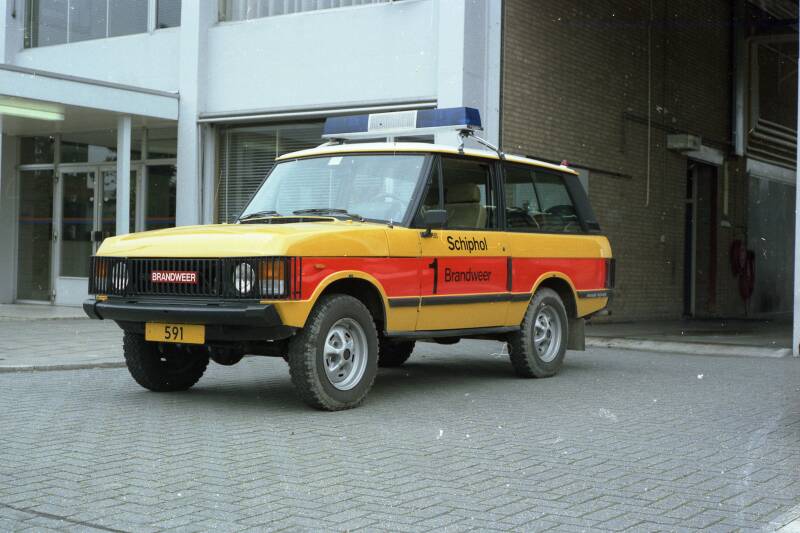 Kenteken: BK-05-VG Roepnummer: 1 / 591 Type voertuig: DA-OD Merk &amp; Type: Range Rover Van Opbouw: Bouwjaar: 1985 In dienst: 1985 Uit dienst: 19.. Standplaats: Schiphol (Gem. Haarlemmermeer)