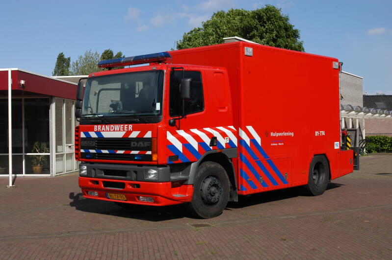 Kenteken: BL-TX-95 Roepnummer: 81-774 > 22-2571  Type voertuig: HV-2+ Merk &amp; Type: DAF FF65.240CF380 Opbouw: Karsmakers-Palfinger Bouwjaar: 2002 In dienst: 2002 Uit dienst: 2016