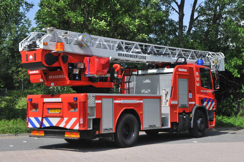 Kenteken: BN-BS-66 Roepnummer: 66-653 > 16-1152 Type voertuig: AL-K30 Merk &amp; Type: DAF FF CF75.310PC420 Opbouw: Magirus Bouwjaar: 2002 In dienst: 2002. Uit dienst: 2023. Naar Gouda.