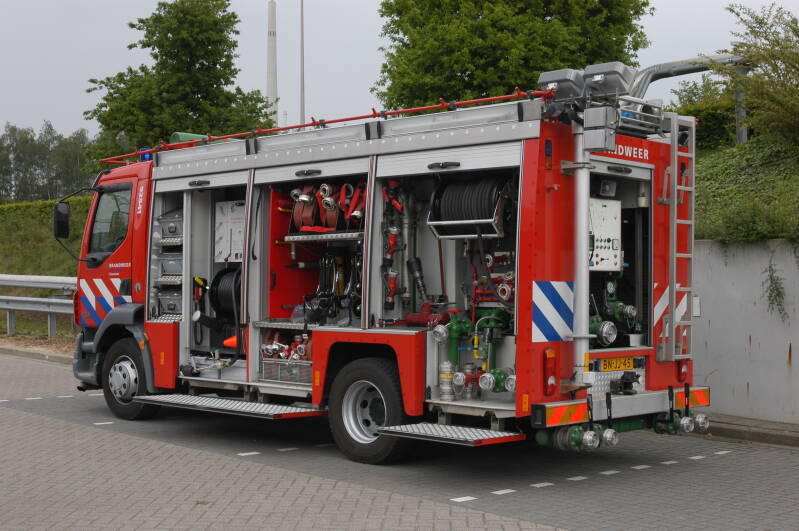 Kenteken: BN-JJ-45 Roepnummer: B1 > 92-541 Type voertuig: TS2 LD3000 HD260 T1500/500 P500 Merk &amp; Type: DAF FF.LF55.250-15CF365 Opbouw: Hilton-Godiva Bouwjaar: 2002 In dienst: 2002 Uit dienst: 2018 Standplaats: Geleen