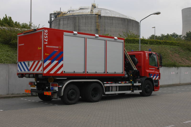 Kenteken: BP-GX-41 Roepnummer: 92-571 Type voertuig: HA-KR Merk &amp; Type: DAF FF CF75.310PC560 Opbouw: Leebur-Hiab Bouwjaar: 2004 In dienst: 2004 Uit dienst: 2014 Standplaats: Geleen
