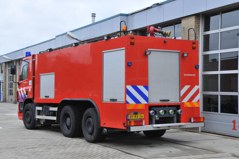 Kenteken: BP-RX-36 Roepnummer: 6161 > 03-8960 Type voertuig: SB2 LD3000 T12000/500 Merk &amp; Type: DAF FFN.CF75.360PC310 Opbouw: HDS-Godiva Bouwjaar: 2004 In dienst: 2004