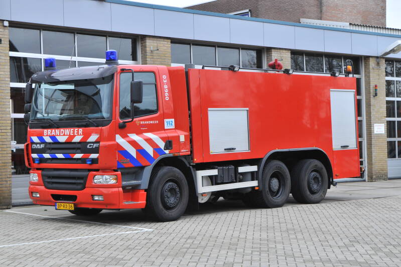 Kenteken: BP-RX-36 Roepnummer: 6161 > 03-8960 Type voertuig: SB2 LD3000 T12000/500 Merk &amp; Type: DAF FFN.CF75.360PC310 Opbouw: HDS-Godiva Bouwjaar: 2004 In dienst: 2004