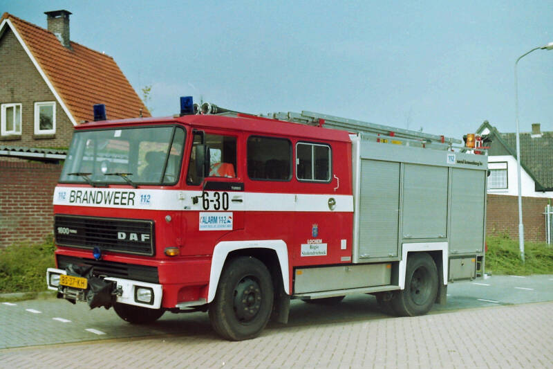 Kenteken: BS-37-KH Roepnummer: 748 > 26-630 Type voertuig: TS8 LD3000 HD240 T1600 Merk &amp; Type: DAF FF1600DT360 Opbouw: Saval-Kronenburg Bouwjaar: 1986 In dienst: 1986 Uit dienst: 2002. Opmerkingen: Naar Risc Fire &amp; Safety - Rotterdam.