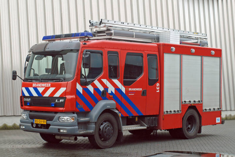 Kenteken: BS-DV-99 Roepnummer: 46-631 > 09-0131  Type voertuig: TS7 LD3250 HD240 T2000 Merk &amp; Type: DAF LF55.250-15CF365 Opbouw: Cito-Somati-Godiva Bouwjaar: 2006 In dienst: 2006 Uit dienst: 2020