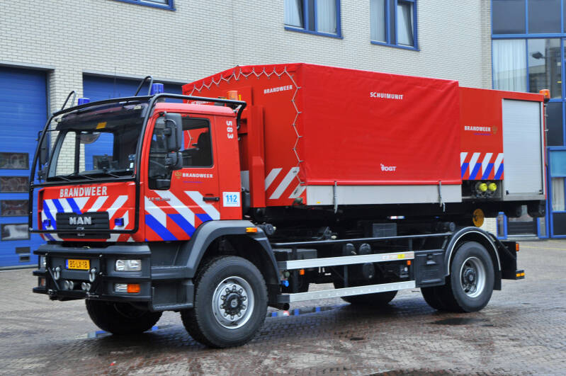 Kenteken: BS-LX-18 Roepnummer: 39-583 > 07-3683 Type voertuig: HA Merk &amp; Type: MAN 18.280BBF[TLG] Opbouw: Leebur Bouwjaar: 2006 In dienst: 2006  Opmerkingen: Regionaal voertuig. In 2010 tijdelijk als 07-2783 gestationeerd te Ede in afwachting nieuwe BiZa 