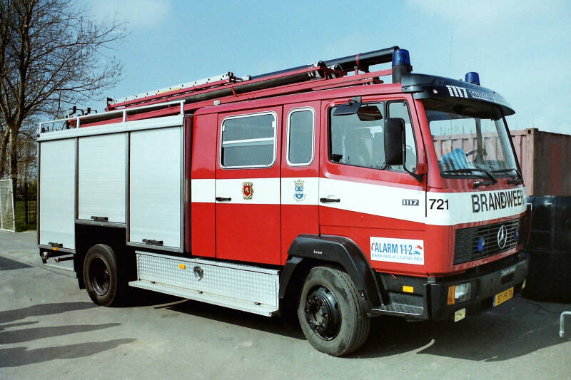 Kenteken: BT-19-TX Roepnummer: 721 Type voertuig: TS7 LD2800 HD260 T1500 Merk &amp; Type: Mercedes Benz 1117F37[Ecol] Opbouw: Spijkstaal-Magirus Bouwjaar: 1985 In dienst: 1986 Uit dienst:  Geëxporteerd naar: Bosnië (Gornja Tuzla) 