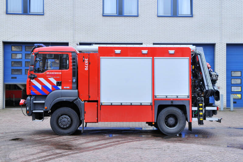 Kenteken: BV-FX-62 Roepnummer: 39-770 > 07-3671 Type voertuig: HV-1 Merk &amp; Type: MAN 18.320BL[TGA] Opbouw: HDS-Palfinger Bouwjaar: 2008 In dienst: 2009 Opmerkingen: Geleverd eind 2008, in dienst januari 2009