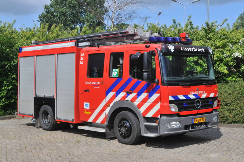 Kenteken: BX-BH-90 Roepnummer: 342 > 12-4630 Type voertuig: TS8 LD3000 HD265 T1500 Merk &amp; Type: Mercedes Benz 1326F36[Atego] Opbouw: Ziegler Brandweertechniek Bouwjaar: 2009 In dienst: 2009.