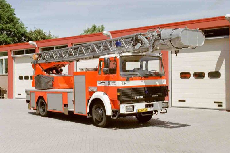 Kenteken: BZ-02-GX  Roepnummer: 654 Type voertuig: AL-K30 Merk &amp; Type: Iveco-Magirus 140.19F Opbouw: Magirus Bouwjaar: 1987 In dienst: 1987 Uit dienst: 2004. Opmerkingen: > Valkenburg aan de Geul