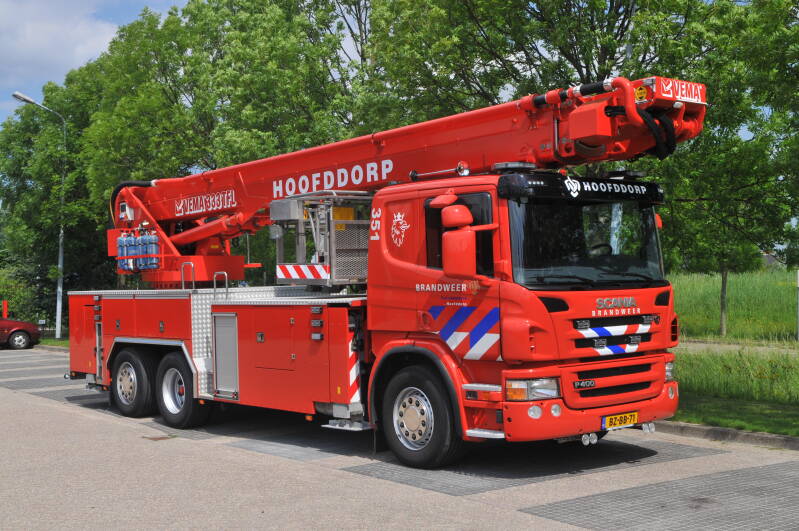 Kenteken: BZ-BB-71 Roepnummer: 351 > 12-4250 Type voertuig: HW-33 Merk &amp; Type: Scania P400B[6x2] Opbouw: Vema Bouwjaar: 2011 In dienst: 2011 Uit dienst: 2019. 