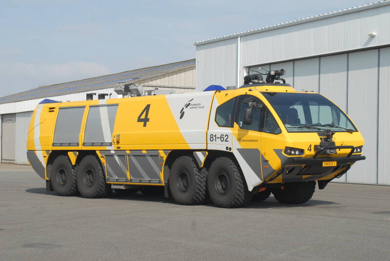 Roepnummer: 04_8162 > 03-9368 Kenteken: Type voertuig: CT4 LD7800 HD250 T12150/750 P225 Merk &amp; Type: Emergency One-Titan HBR-G Opbouw: Emergency One-Kenbri / Plastisol-Waterous Bouwjaar: 2004 In dienst: 2004 Uit dienst: Standplaats: Groningen-Airport Eeld