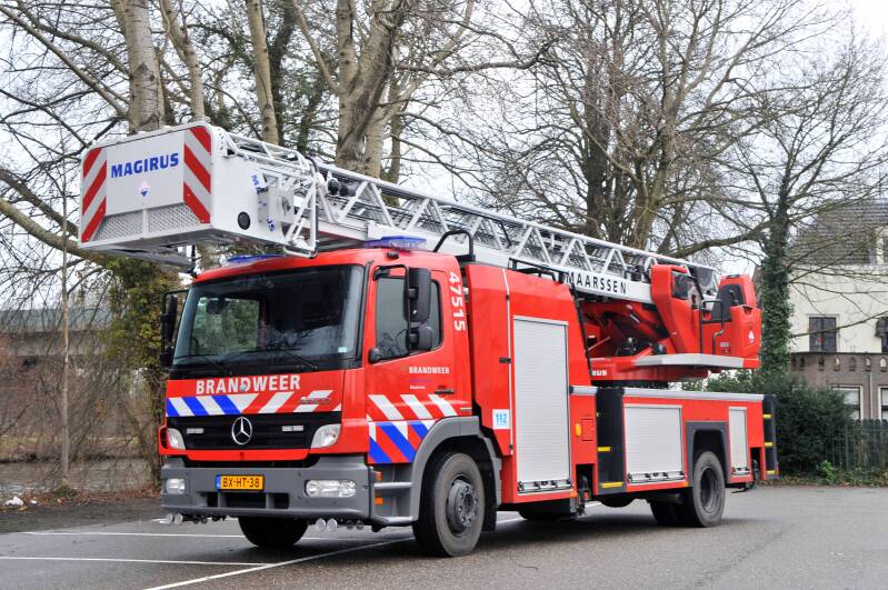 Kenteken: BX-HT-38 Roepnummer: 47-515 Type voertuig: AL-K30 Merk &amp; Type: Mercedes Benz 1529F45[Atego] Opbouw: Hilton-Magirus Bouwjaar: 2010 In dienst: 2010