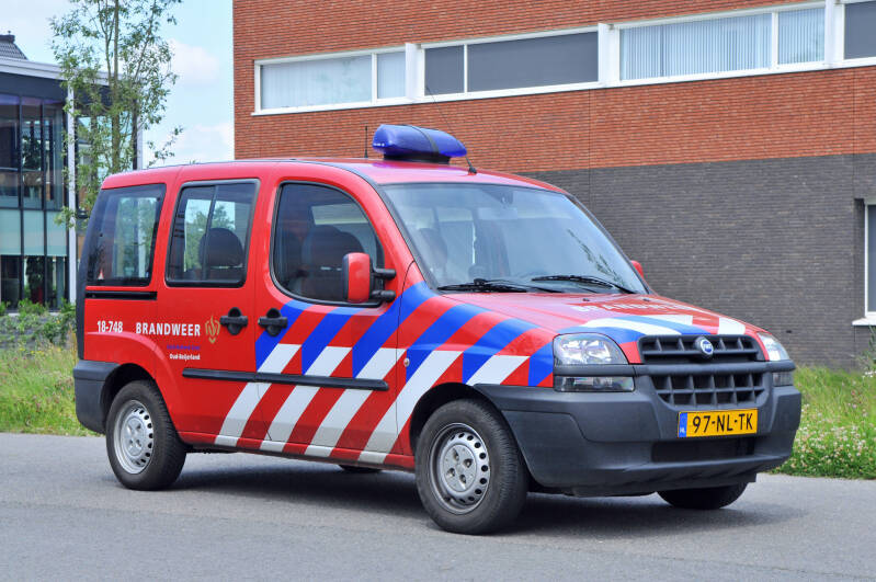 Kenteken: 97-NL-TK Roepnummer: 18-748 Type voertuig: DA-PR Merk &amp; Type: Fiat Doblo 1.9D Opbouw: Bouwjaar: 2003 In dienst: 2003 Uit dienst: 2012