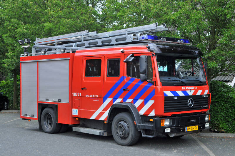 Kenteken: BN-GF-94 Roepnummer: 18-721 Type voertuig: TS7 LD3000 HD240 T1500 Merk &amp; Type: Mercedes Benz 1124F36[Ecol] Opbouw: Smicon-Plastisol Bouwjaar: 2002 In dienst: 2005 Uit dienst: 2014 Standplaats: Numansdorp. Opmerkingen: Ex demo voertuig Plastisol.