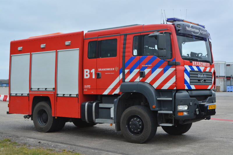 Kenteken: BT-HJ-55 Roepnummer: B1 > 17-8931 Type voertuig: TS6 LD3250 HD250 T1800/170 P450 Merk &amp; Type: MAN 18.360BLFA[TGA] Opbouw: HDS-Godiva Bouwjaar: 2008 In dienst: 2008 Uit dienst: Standplaats: Rotterdam Airport