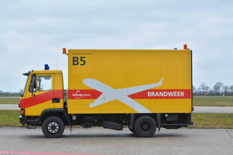 Kenteken: VL-98-ZD Roepnummer: B5 > 17-8982 Type voertuig: GM3 Merk &amp; Type: DAF FA45.150CE325 Opbouw: ECF-RAC Bouwjaar: 1991 In dienst: 1996 Uit dienst: 2021 Standplaats: Rotterdam Airport. Opmerkingen: Overgenomen van PTT-Telecom