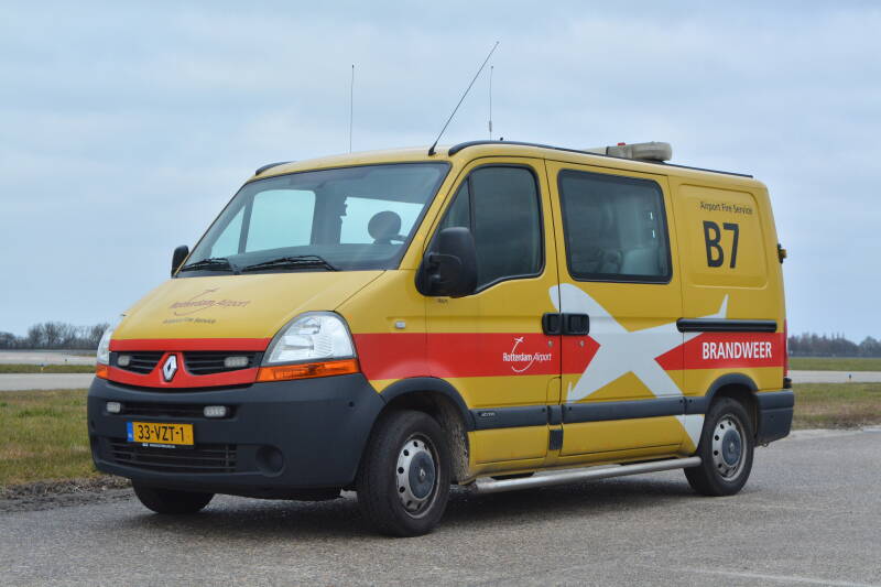 Kenteken: 33-VZT-1 Roepnummer: B7 > 17-8901 Type voertuig: PM6 Merk &amp; Type: Renault Master T28-2,5DCi Opbouw: Bouwjaar: 2009 In dienst: 2009 Uit dienst: Standplaats: Rotterdam