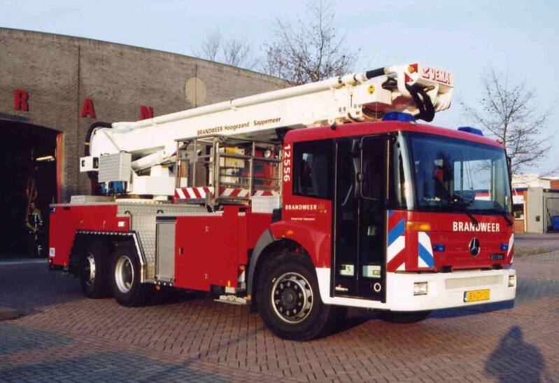 Kenteken: BN-ZV-13 Roepnummer: 556 > 01-2150 Type voertuig: HW-27 Merk &amp; Type: Mercedes Benz 2628LLF525[Econ] Opbouw: HDS-Vema Bouwjaar: 2003 In dienst: 2003