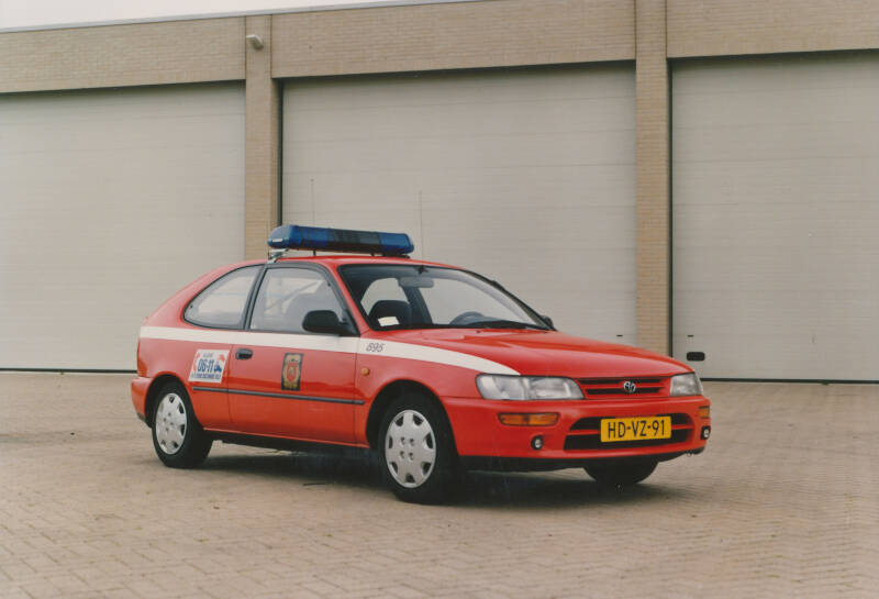 Kenteken: HD-VZ-91 Roepnummer: 899 Type voertuig: DA-CD Merk &amp; Type: Toyota Corolla 1,3XLi-Hatchback Opbouw: Bouwjaar: 1993 In dienst: 1998 Uit dienst: 2001