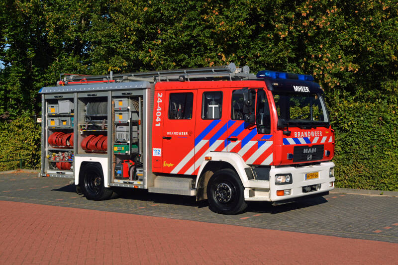 Kenteken: BP-HT-66 Roepnummer: 1643 > 24-4041 Type voertuig: TS8 LD3250 HD240 T1500 Merk &amp; Type: MAN 14.255LLLF[M2000-City] Opbouw: HDS-Godiva Bouwjaar: 2004 In dienst: 2004. Uit dienst: 2022